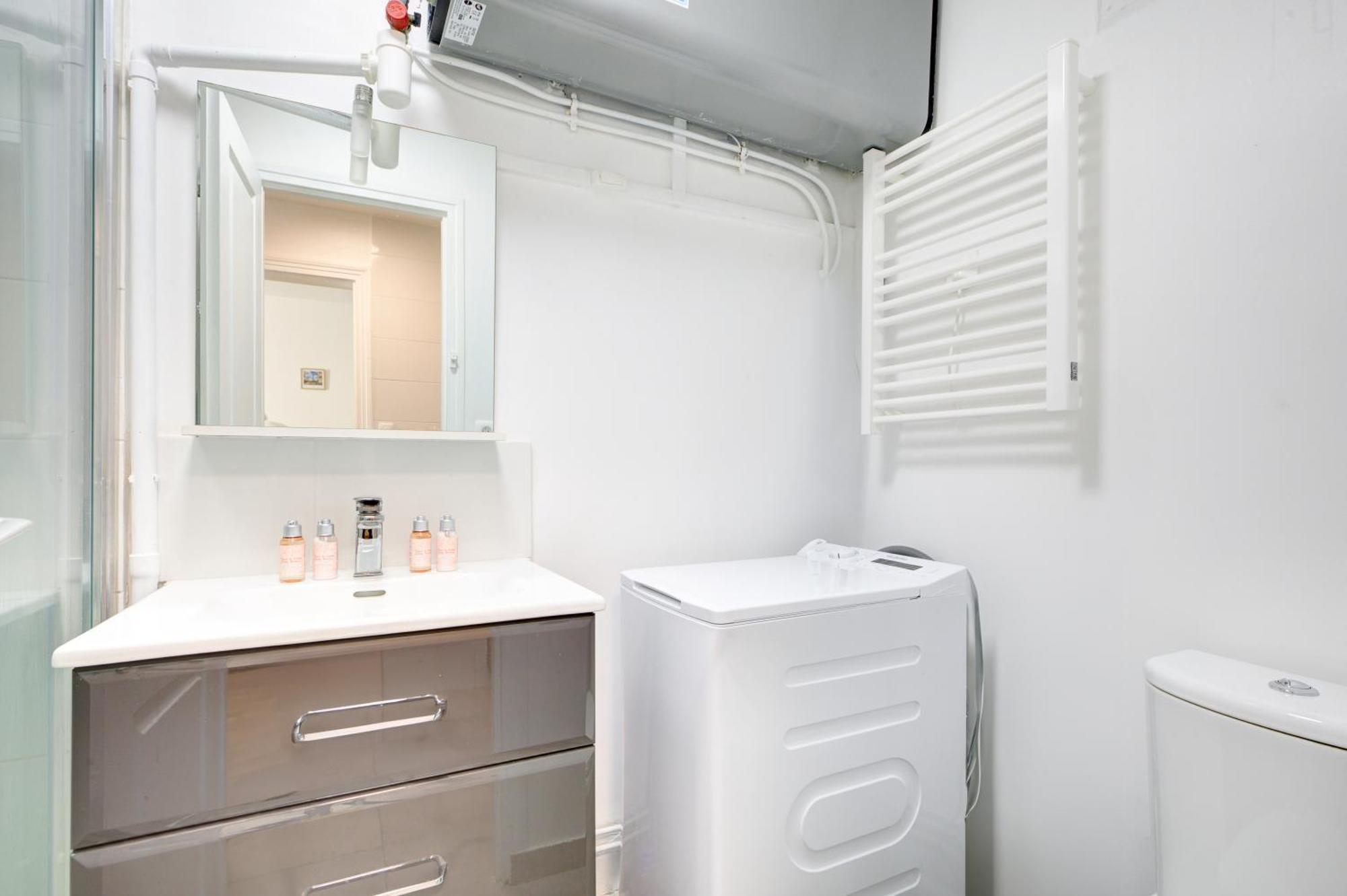 4 Personnes Charmant Appartement Paris 13Eme Экстерьер фото